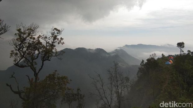 gunung burangrang di jabar gunung