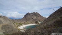 Saat baru mendaki saja, traveler sudah disuguhkan pemandangan seindah ini (Shinta/detikTravel)