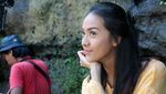 Lihat Keakraban Anya Geraldine dan Nina Kozok saat Syuting