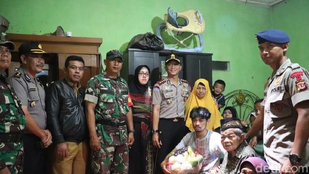 Pulang Kampung, Irawan Korban Selamat KKB Papua Disambut Tetangga