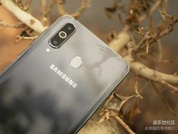 Penampakan Menawan Samsung Galaxy A8s