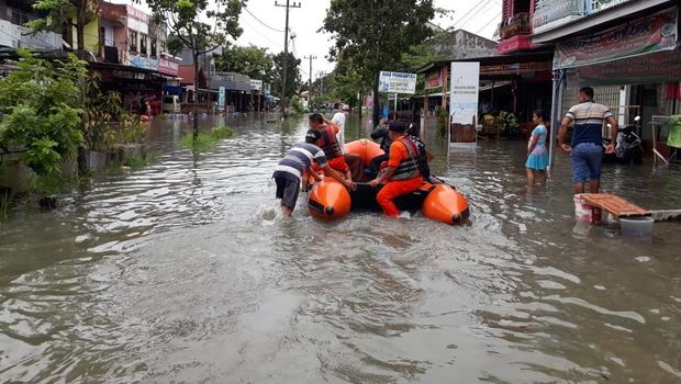 Diguyur Hujan Lebat, Pekanbaru Dikepung Banjir