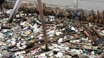 Foto: Sampah Menghampar di Pantai Marunda