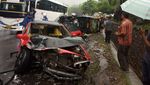 Penampakan Mobil yang Terlibat Tabrakan Maut di Garut