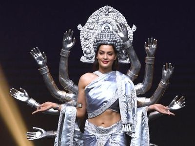Foto: Uniknya 8 Kostum Nasional Finalis Miss Universe 2018 dari Asia