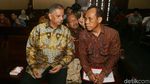 Bersaksi Dalam Perkara PLTU Riau-1, Bos PLN Tenteng Tisu