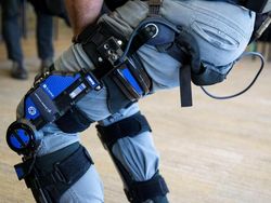 Exoskeleton untuk Ciptakan Prajurit Super