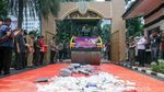 CD Porno, Narkoba, Hingga Sajam Dimusnahkan Kejari Jakbar