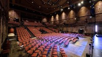 Di masa lalu, Teater Alexandra tak hanya menjadi tempat untuk menyaksikan pertunjukan teater maupun opera, tetapi juga menjadi tempat berlangsungnya pertunjukan musik.