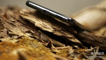 Sayangnya Samsung menanggalkan jack audio 3,5 mm. Foto: galaxyclub