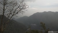 Gunung ini tingginya mencapai 2.050 mdpl (Muhammad Idris/detikTravel)