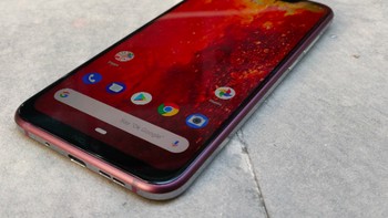 Untuk kebutuhan selfie tersedia kamera 20 MP dengan aperture f/2.0. Seperti tengah tren belakangan, kamera Nokia 8.1 dibekali fitur kecerdasan buatan untuk meningkatkan hasil foto. Foto: Firstpost