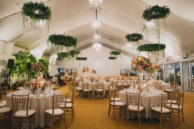 Terakhir adalah Garden Pavilion yang elegan dengan suasana romantis di taman. Untuk menyewa tempat ini Anda harus merogoh kocek SGD 8 ribu ++ atau Rp 85 juta plus plus, dan lalu menambah SGD 108 atau Rp 1,2 juta untuk per orangnya. Foto: The Ritz-Carlton, Millenia Singapura