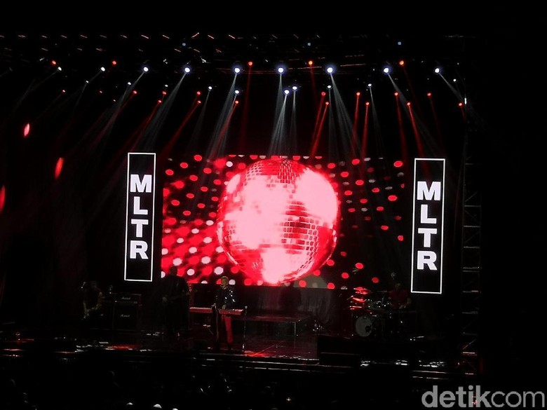 Dibuka Complicated Heart, MLTR Buai Penonton Jakarta Dibuka Complicated Heart, MLTR Buai Penonton Jakarta