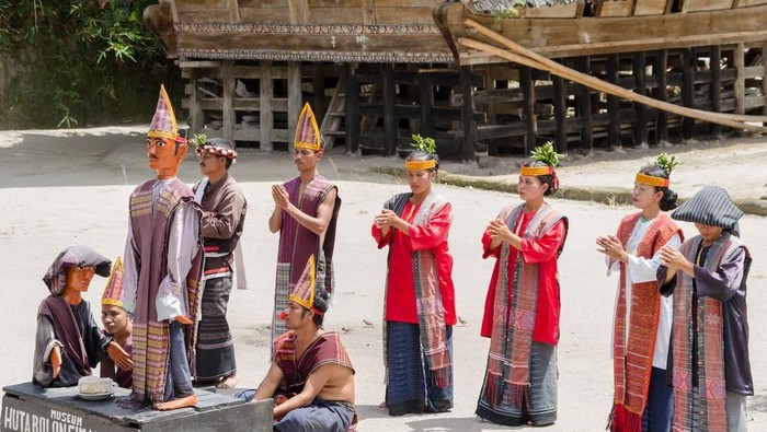 10 Tari Tradisional Ikonik dari Sumatera Utara