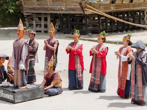 10 Tari Tradisional Ikonik dari Sumatera Utara