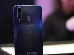 Penampakan Menawan Samsung Galaxy A8s