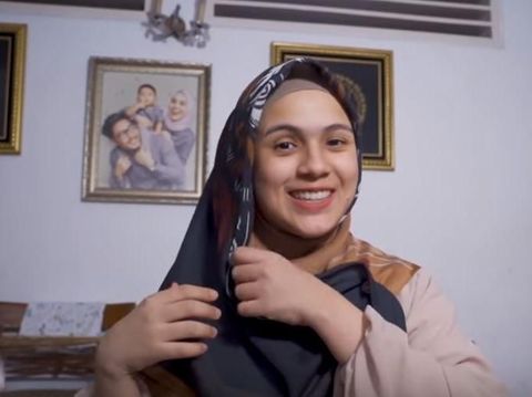 3 Tutorial Hijab Ala Nycta Gina, Agar Wajah Tak Mirip Mangkok