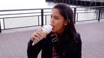Gaya Athira Farina, Pilot Cantik yang Hobi Makan Es Krim Saat Travelling