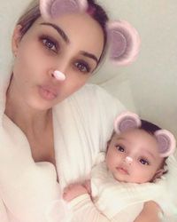 Gemas! Baby Chi, Putri Bungsu Kim Kardashian Ternyata Doyan Makan