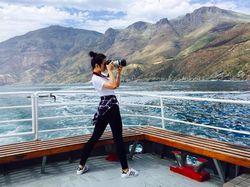 Gaya Jetset si Cantik Putri Pendiri Huawei