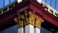 Teater Alexandra pun menjadi tempat favorit yang dikunjungi oleh warga London di masa itu. Meski pernah hangus dilalap api, Teater Alexandra kembali berdiri dan masih mampu menarik banyak pengunjung. Namun, beberapa waktu berlalu teater itu pun bangkrut dan ditutup untuk umum. Namun, kini teater tua itu kembali dibuka untuk umum setelah melalui proses pemugaran. Leon Neal/Getty Images.