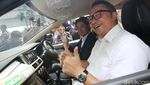Senyum Pramugari Garuda dan Mobil Barunya