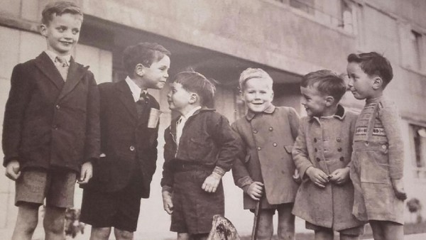Selain mainan, museum ini juga memiliki beragam permainan dan arsip bagaimana anak-anak Edinburgh bermain dan dibesarkan. (Museum of Childhood, Edinburgh/Facebook) Selain mainan, museum ini juga memiliki beragam permainan dan arsip bagaimana anak-anak Edinburgh bermain dan dibesarkan. (Museum of Childhood, Edinburgh/Facebook)