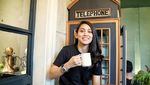 Gaya Athira Farina, Pilot Cantik yang Hobi Makan Es Krim Saat Travelling