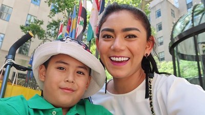 Bonding Seru Ala Thalita Latief dan Putranya