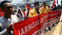Pencopotan Ratna Dewi Pettalolo karena diduga berkaitan dengan aksi reuni 212 yang berlangsung pada Minggu (2/12/2018) lalu.