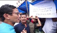 Poster 'pulanglah Sandiaga'