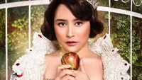 Prilly Latuconsina yang tampil menjadi Snow White. Dok. Instagram/fdphotography90