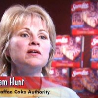 Selain frozen banana, banyak makanan penutup lain yang punya pakar tersendiri. Tak hanya pakar, wanita ini bahkan mengklaim diri sebagai orang yang berwenang dalam hal coffee cake. Foto: istimewa