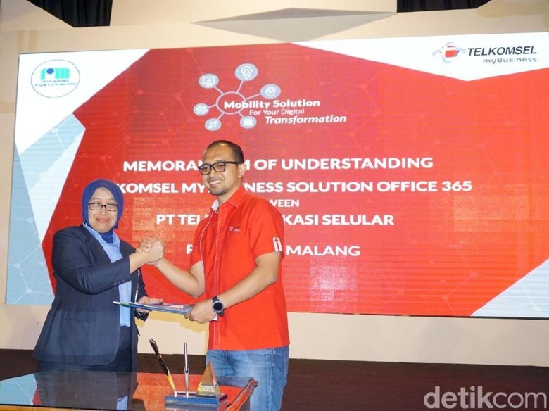 PDAM Kota Malang Gandeng Telkomsel Dukung Transformasi Digital PDAM Kota Malang Gandeng Telkomsel Dukung Transformasi Digital
