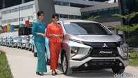 Mitsubishi Xpander jadi armada mobil baru sebagai kendaraan operasional awak kabin Garuda Indonesia di Terminal 3, Bandara Soekarno-Hatta. Pool/Mitsubishi.