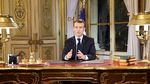 Presiden Macron Buka Suara Terkait Demo Rompi Kuning di Paris