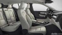 Tahun lalu Volvo XC60 menjadi mobil terbaik di Jepang mengalahkan Camry dan BMW Seri 5. Foto: Volvo
