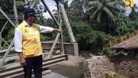 Biaya pembangunan jembatan permanen diperkirakan sekitar Rp 10 miliar. Pada Februari 2019 ditargetkan selesai tender dan sudah didapat pemenang lelangnya. Bulan Maret akan dimulai pembangunan dan Bulan September atau Oktober 2019 jembatan permanen sudah bisa digunakan. Dok.Kementerian PUPR.