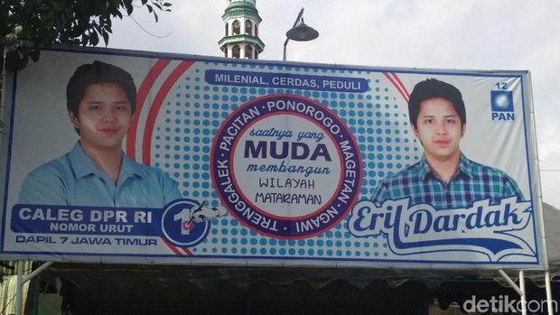 Baliho kampanye Eril / 