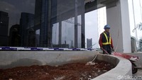 Proyek rehabilitasi gedung ditargetkan akan selesai pada akhir tahun ini.