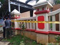 Usai Dirusak, Polsek Ciracas Ditutup Tripleks dan Digaris Polisi