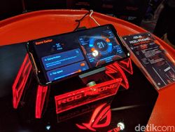 Penampilan Gahar Ponsel Gaming Asus ROG Phone