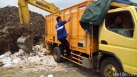 Kerugian negara yang ditimbulkan akibat barang ilegal tersebut mencapai miliaran rupiah.