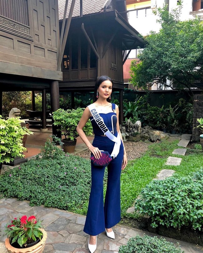 Inilah Miss Universe Cambodia 2018 Rern Sinat. Pada Mei 2018, Rern terpilih sebagai pemenang kontes kecantikan untuk mewakili Kamboja di Miss Universe yang tahun ini digelar di Bangkok, Thailand. Foto: Instagram @rern_sinat