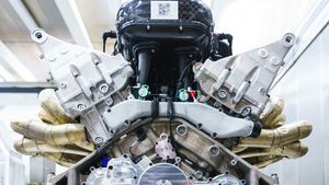 Hybrid Super Aston Martin saat Adopsi Teknologi F1