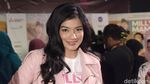 Senyum Manis Titi Kamal yang Awet Muda