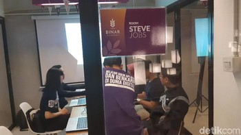 Ruang-ruang kelas ini dinamai sesuai ilmuwan dan bos-bos teknologi. (Foto: Virgina Maulita Putri/detikINET)