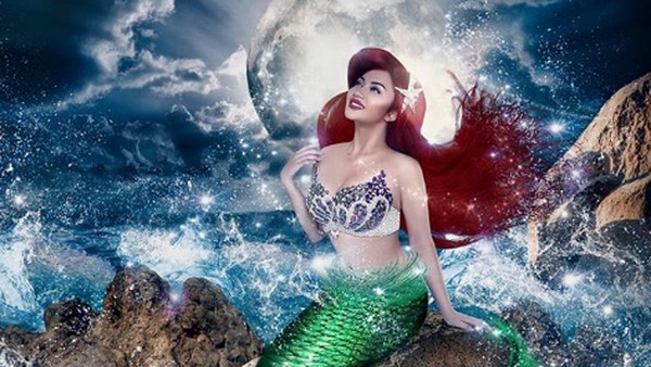 Saat Ariel Tatum Jadi Mermaid Seksi