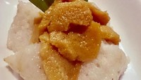 Ketan yang pulen dikukus dan diberi topping srikaya yang dibuat dari santan, gula merah dan telur. Gurih dan legit rasanya. Foto : Instagram @vivi_vitung